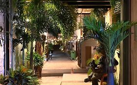 Hotel & Suites Country Valladolid